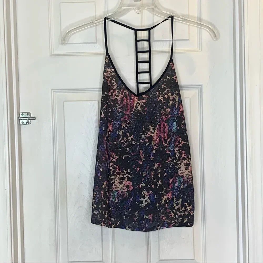 Lululemon Breezy Singlet Tank Size 8